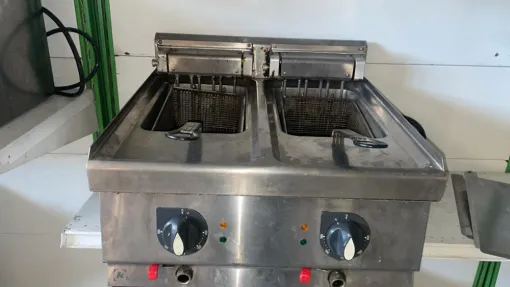 🍟 Friteuse professionnelle 2 bacs 12L – Puissance & capacité au service de vos cuisines pour seulement 600 € , Marseille, F.C PRO